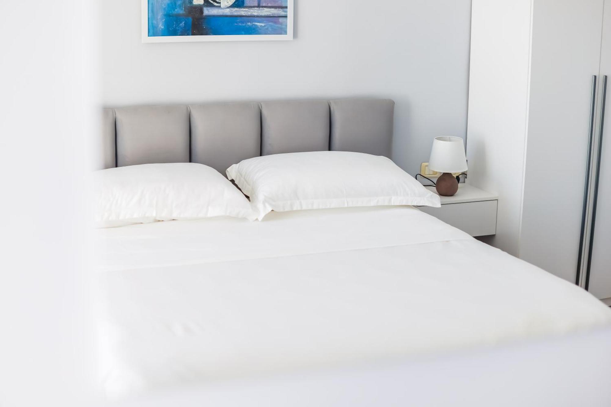 Viewpoint Central Apartment Тирана Екстер'єр фото